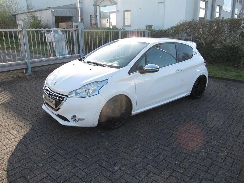 Weiß Gebraucht 2013 Peugeot 208 GTi Kleinwagen | 8.499 € (Fairer Preis) - Bild 1/4