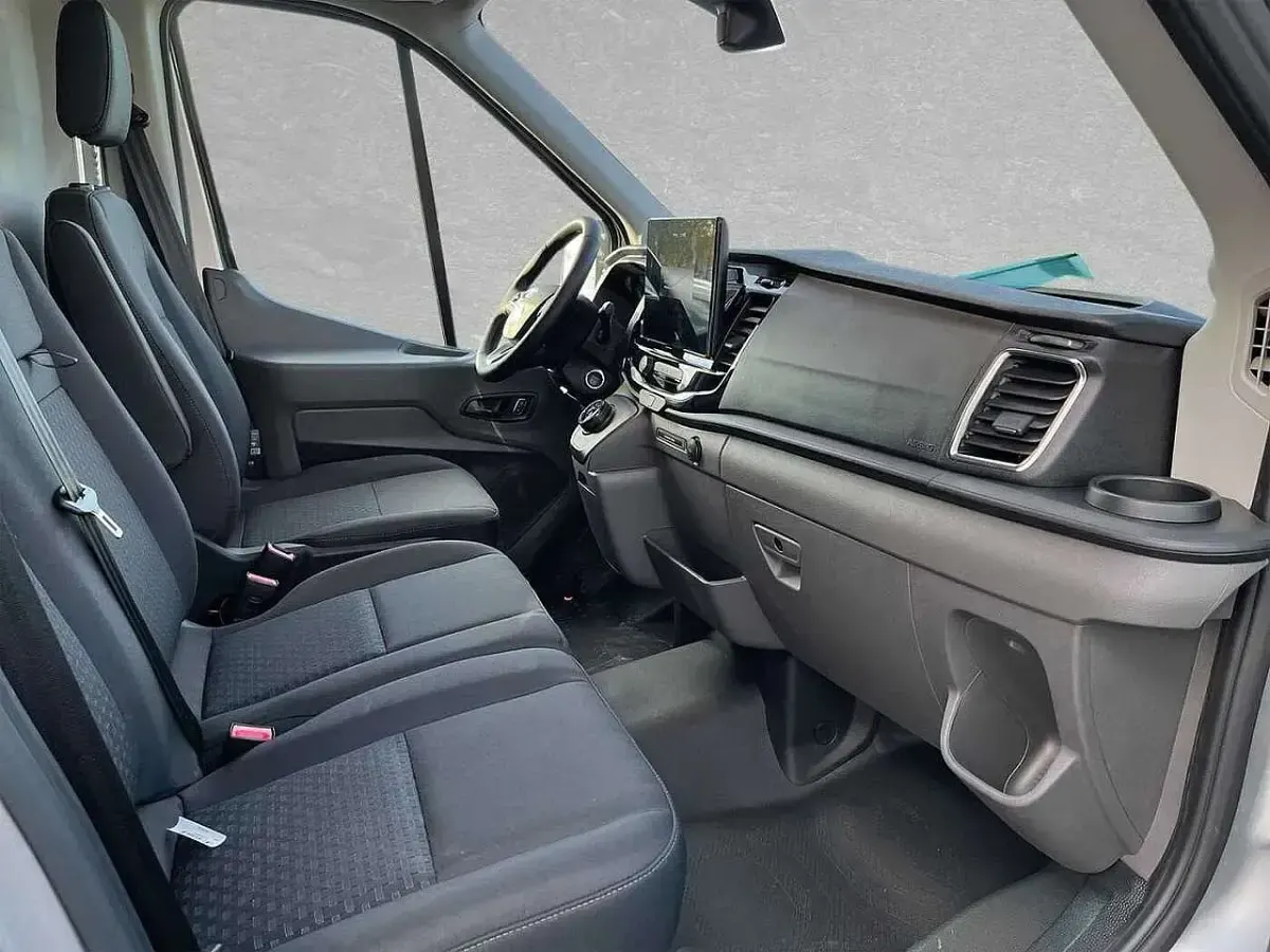 Gebraucht Ford Transit Trend 135 kW (184 PS) 2022 Moondust silver metallic Van / Kleinbus