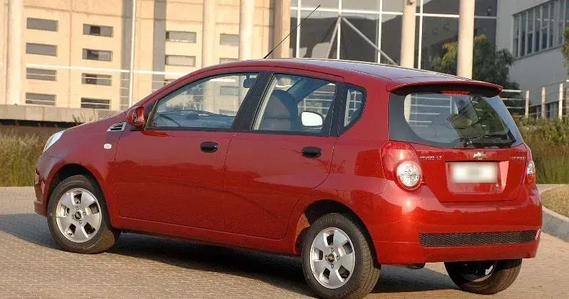 Gebraucht Chevrolet Aveo 84 PS (61 kW) 2010 Rot Kleinwagen