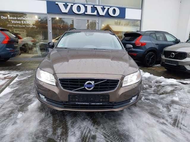 Gebraucht Volvo V70 Linje Svart 181 PS (133 kW) 2015 Braun Kombi