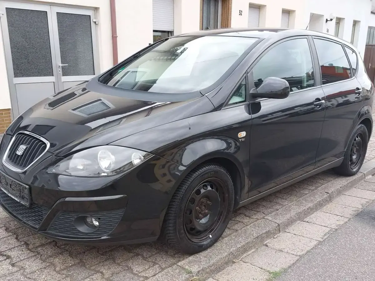 Gebraucht Seat Altea 105 PS (77 kW) 2010 Schwarz Kombi