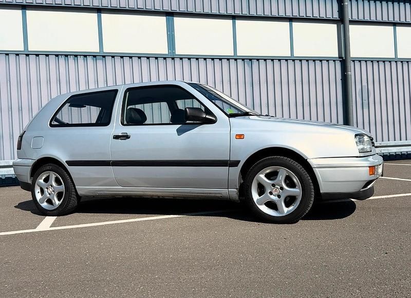 Gebraucht VW Golf III 60 PS (44 kW) 1997 Andere farben Kleinwagen