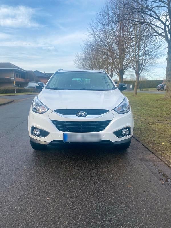 Weiß Gebraucht 2014 Hyundai ix35 SUV | 11.000 € (Fairer Preis) - Bild 1/4