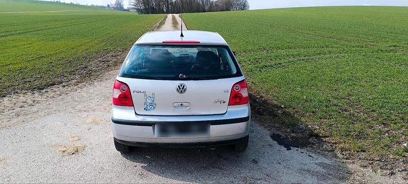 Gebraucht VW Polo 64 PS (47 kW) 2003 Grau Kleinwagen