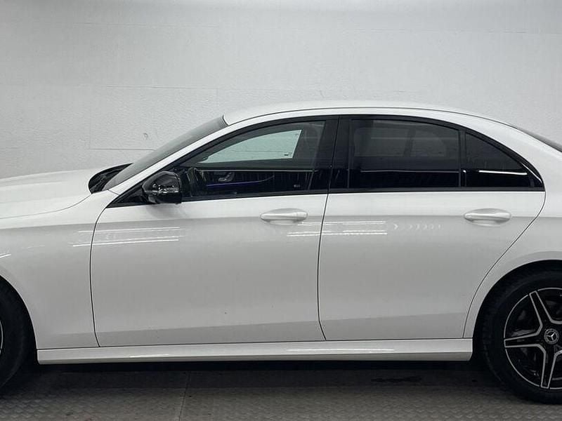 Gebraucht Mercedes E400 AMG 330 PS (242 kW) 2022 Polarweiss Limousine