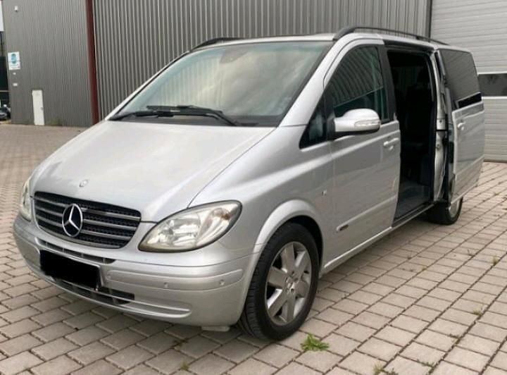 Silber Gebraucht 2007 Mercedes Viano Van / Kleinbus | 10.999 € (Fairer Preis) - Bild 1/4