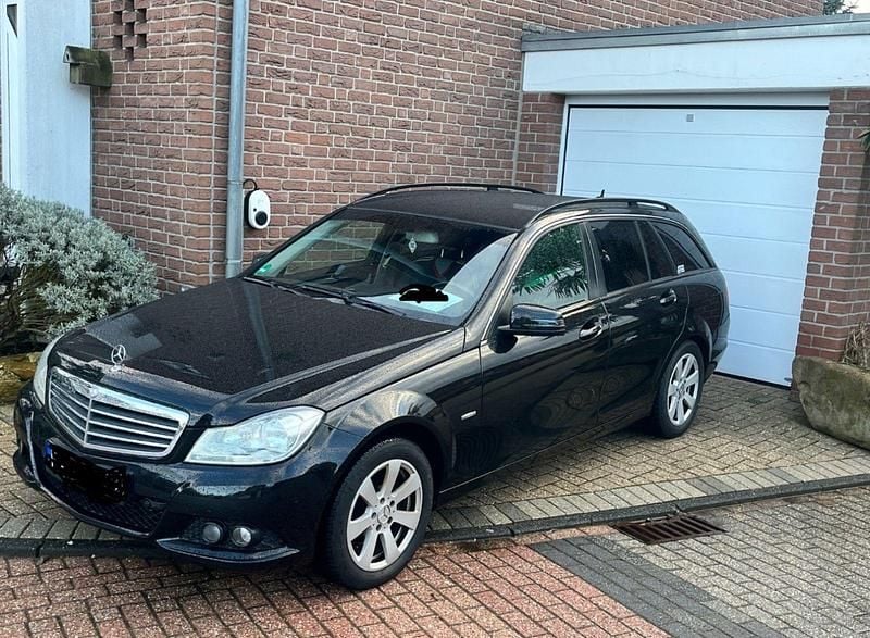 Gebraucht Mercedes C200 136 PS (100 kW) 2012 Schwarz Kombi