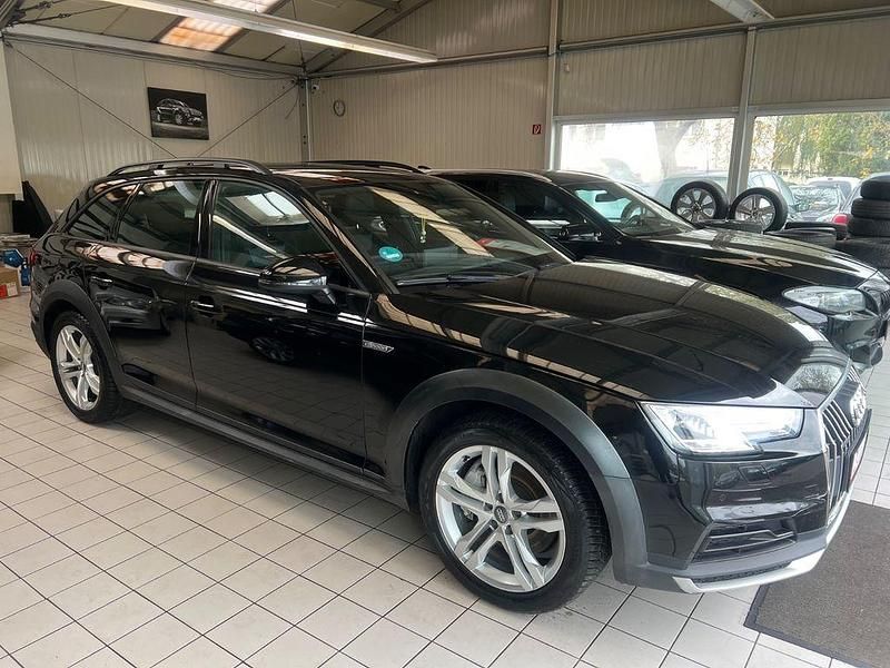 Schwarz Gebraucht 2019 Audi A4 Allroad Sport Kombi | 24.990 € (Teuer) - Bild 1/4