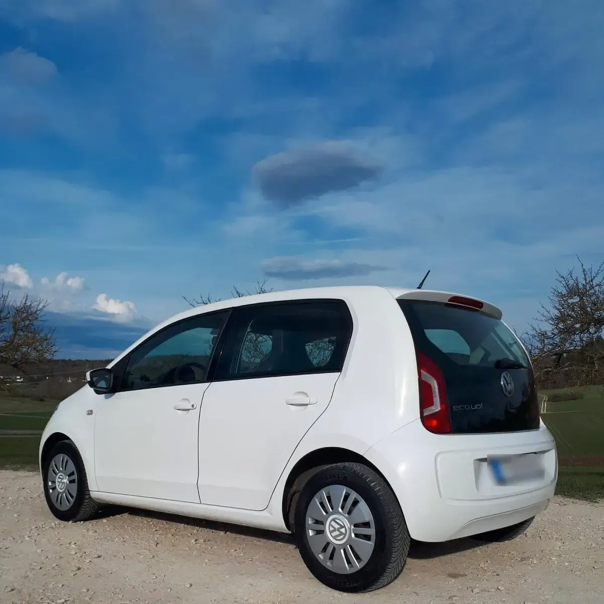 Gebraucht VW up! 68 PS (50 kW) 2013 Weiß Kleinwagen