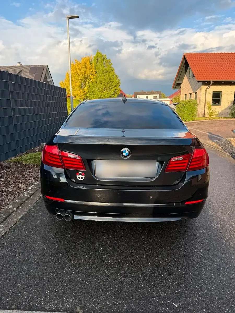 Gebraucht BMW 530 258 PS (189 kW) 2012 Schwarz Limousine