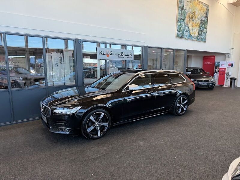 Schwarz Gebraucht 2018 Volvo V90 R-Design Kombi | 18.700 € (Etwas zu teuer) - Bild 1/4