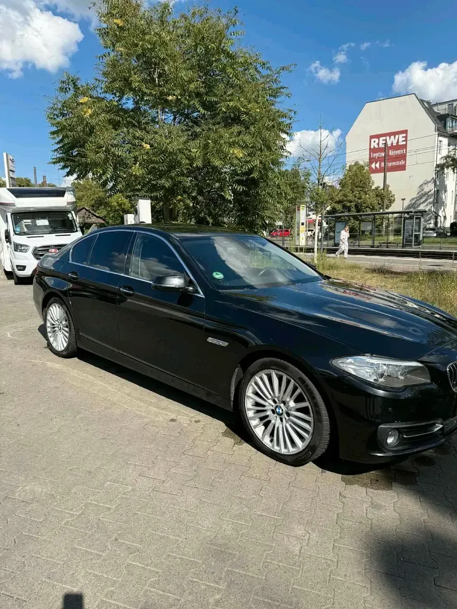 Gebraucht BMW 520 Luxury Line 184 PS (135 kW) 2016 Schwarz Limousine