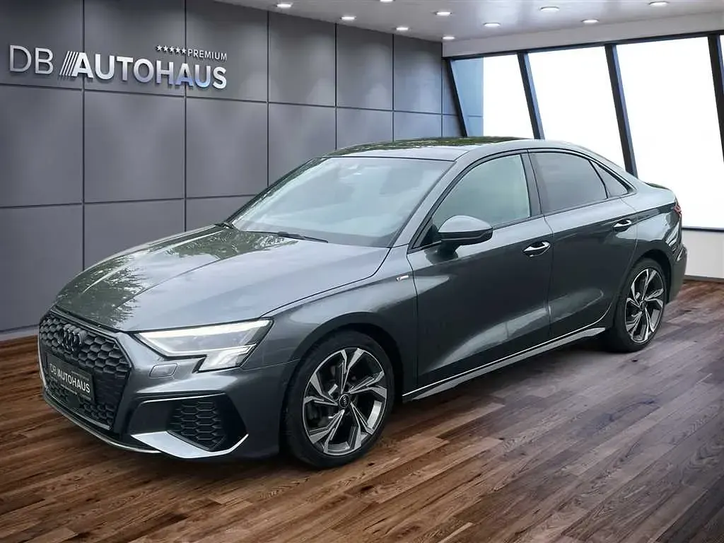 Używany Audi A3 S-Line 150 KM (110 kW) 2024 Sedan/Limuzyna