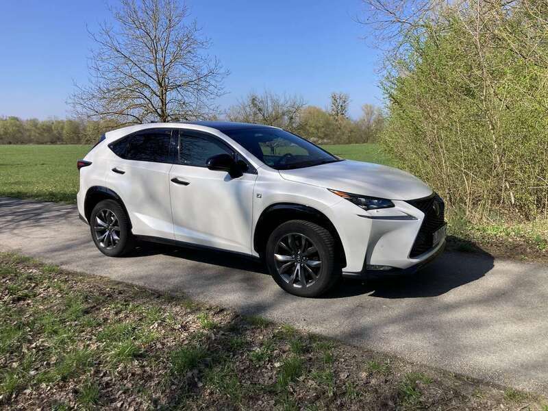 Weiß Gebraucht 2015 Lexus NX300h E-FOUR F-Sport SUV | 20.499 € (Fairer Preis) - Bild 1/4
