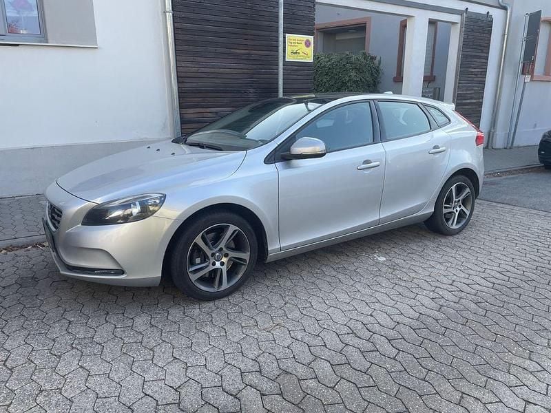Gebraucht Volvo V40 150 PS (110 kW) 2015 Limousine