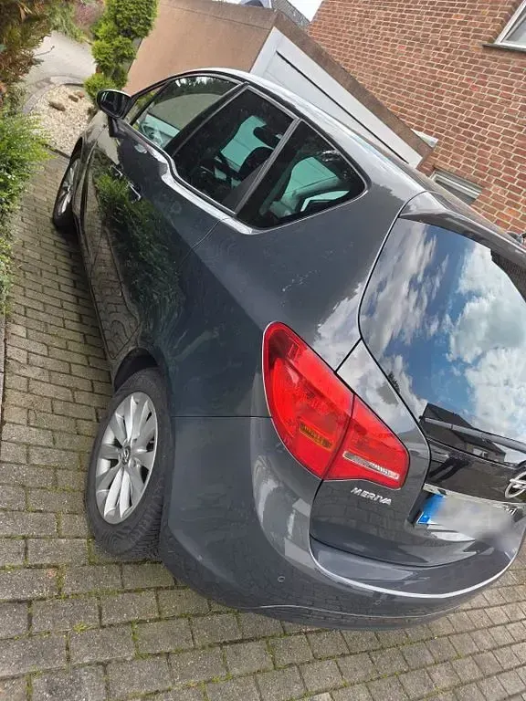 Używany Opel Meriva Active 120 KM (88 kW) 2017 Szary Minivan