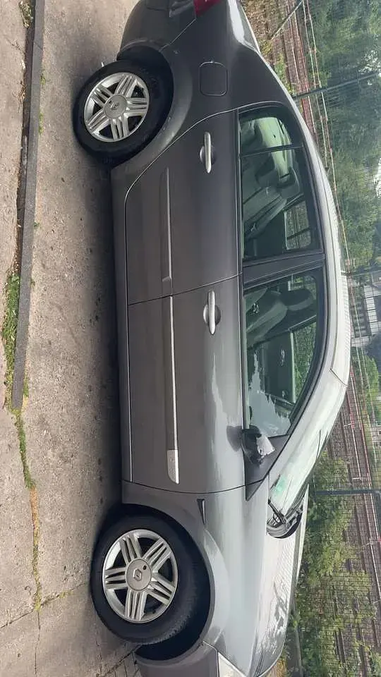 Gebraucht Renault Mégane II 113 PS (83 kW) 2005 Limousine