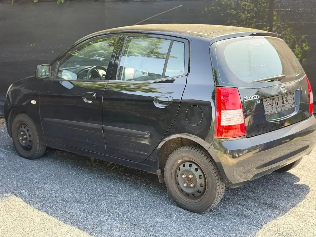 Używany Kia Picanto 65 KM (47 kW) 2004 Czarny Hatchback