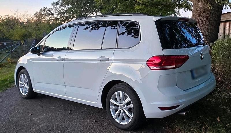 Gebraucht VW Touran 150 PS (110 kW) 2016 Weiß Van / Kleinbus