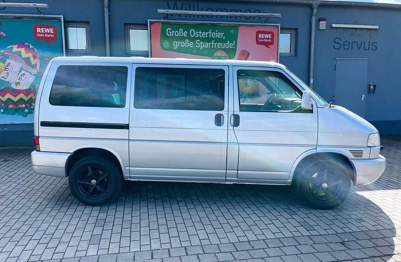 Usado VW Multivan 204 HP (150 kW) 2000 Prateado Monovolume