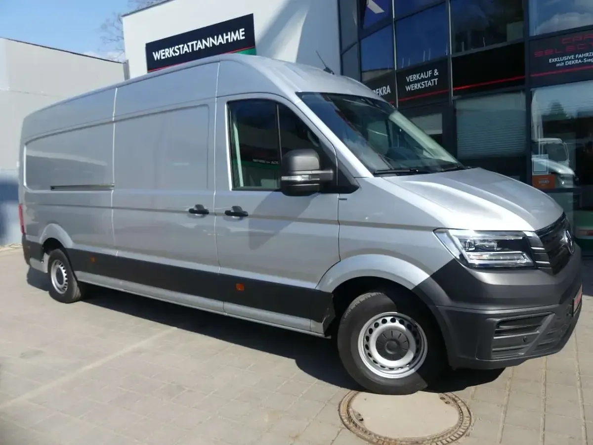 Second-hand VW Crafter 177 CP (130 kW) 2022 Argintiu Van