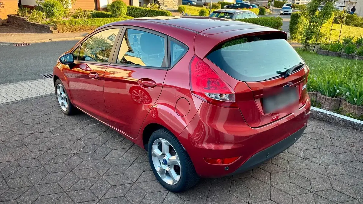 Gebraucht Ford Fiesta Trend 60 PS (44 kW) 2008 Orange Limousine
