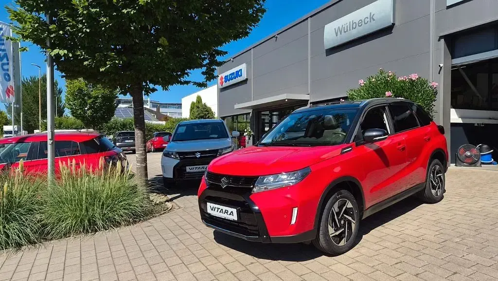 Neu Suzuki Vitara Comfort+ 110 PS (80 kW) 2026 Rot SUV