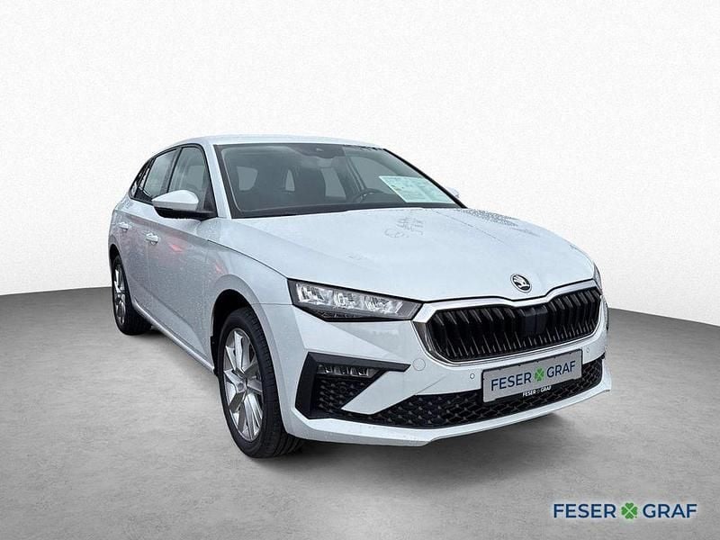 Neu Skoda Scala Comfort 116 PS (85 kW) 2026 Moon weiss perleffekt Kleinwagen