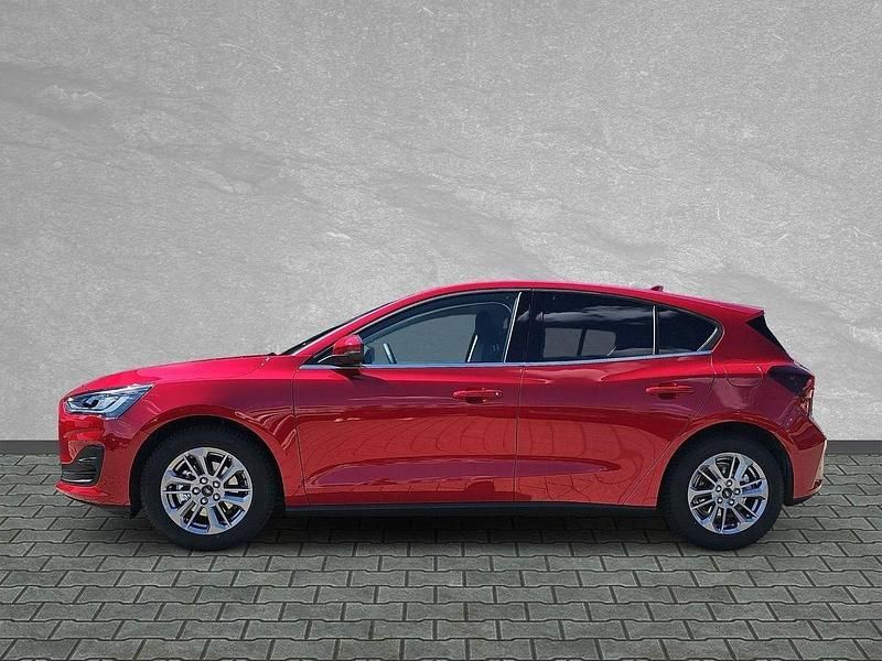 Neu Ford Focus Titanium 155 PS (114 kW) 2025 Fantastic red metallic Limousine