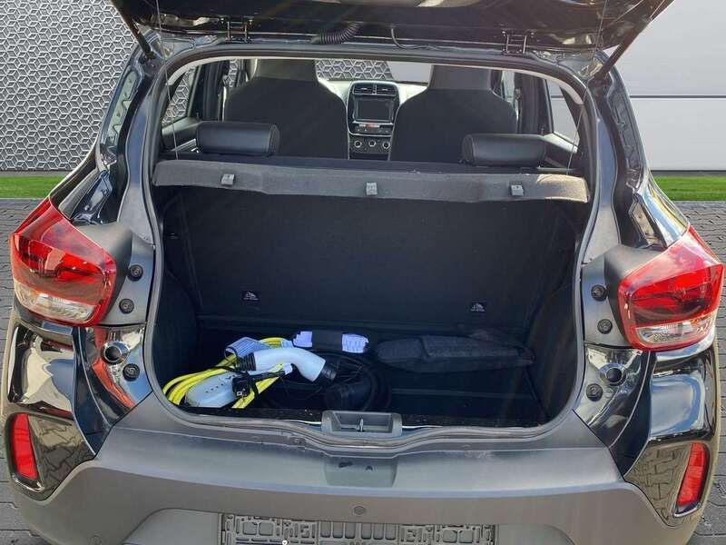 Gebraucht Dacia Spring Essentiel 33 kW (45 PS) 2023 Magmaschwarz Kleinwagen