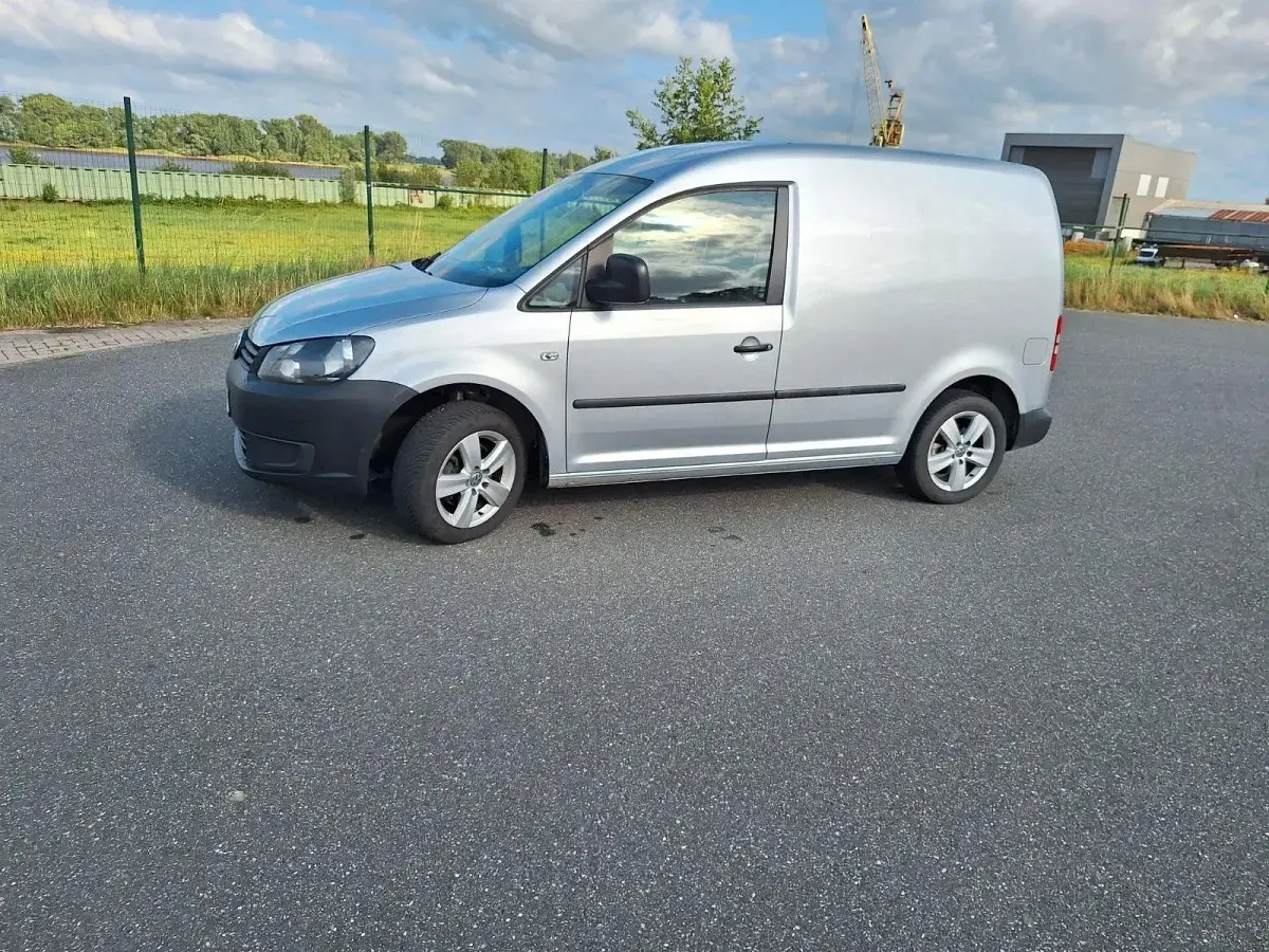 Gebraucht VW Caddy 102 PS (75 kW) 2015 Silber Van / Kleinbus