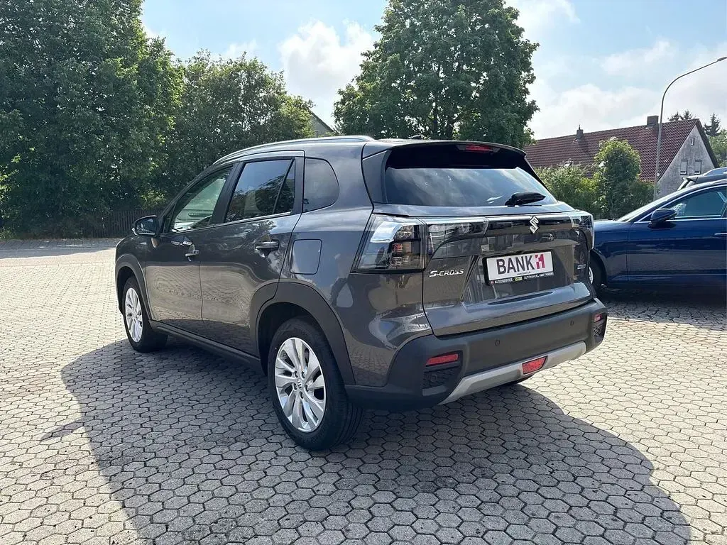 Neu Suzuki SX4 S-Cross Comfort+ 110 PS (80 kW) 2026 Titan dark gray pearl me... SUV