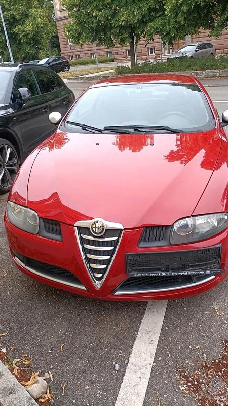 Rot Gebraucht 2008 Alfa Romeo GT Progression Coupé | 2.220 € - Bild 1/4