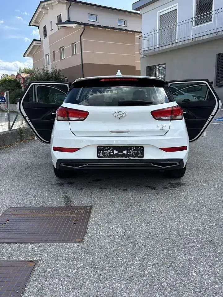 Gebraucht Hyundai i30 N Line 136 PS (100 kW) 2021 Weiß Limousine