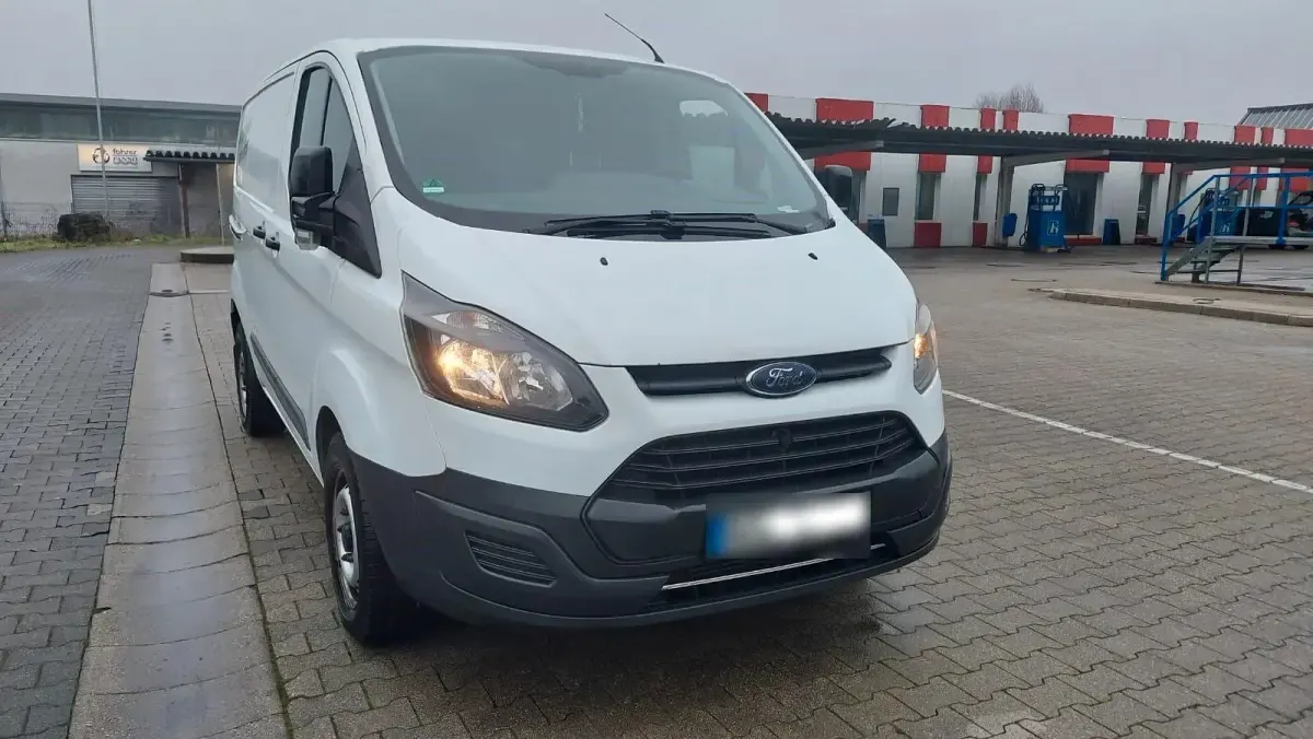 Gebraucht Ford Transit Custom 100 PS (73 kW) 2014 Weiß Van / Kleinbus