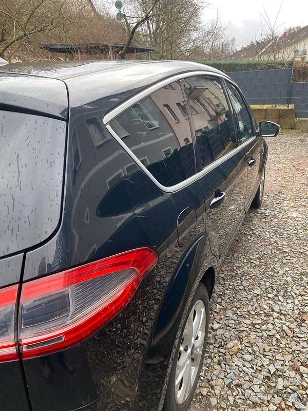 Gebraucht Ford S-MAX S 140 PS (102 kW) 2014 Schwarz Van / Kleinbus