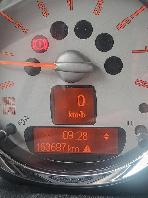 Gebraucht Mini Cooper 90 PS (66 kW) 2011 Rot Kleinwagen