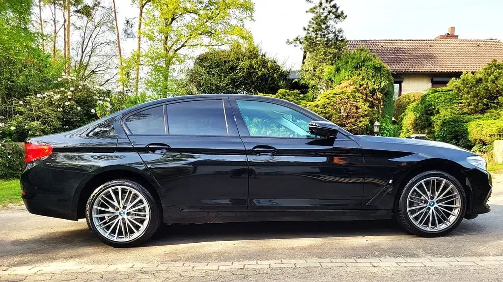 Gebraucht BMW 530e Sport Line 252 PS (185 kW) 2018 Schwarz Limousine