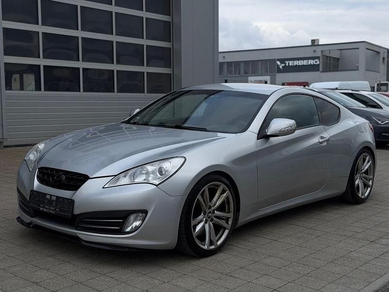 Gebraucht Hyundai Genesis GO! 213 PS (156 kW) 2011 Silber Coupé