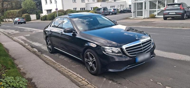Second-hand Mercedes E200 150 CP (110 kW) 2017 Negru Berlinǎ