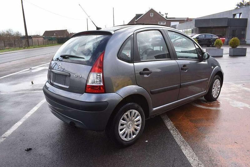Gebraucht Citroën C3 68 PS (50 kW) 2008 Grau Limousine