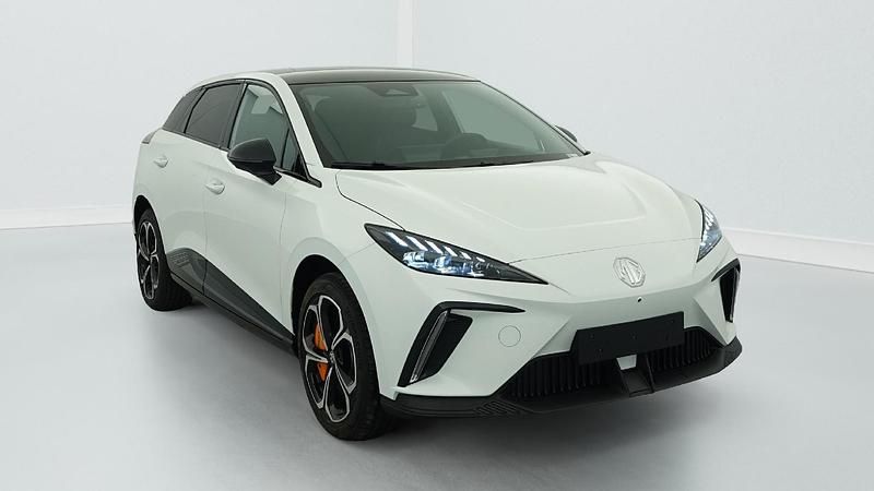 Gebraucht MG MG4 EV 319 kW (435 PS) 2025 Dover white / toit noir Kleinwagen