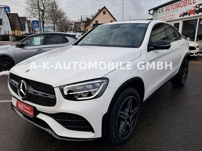 Weiß Gebraucht 2021 Mercedes GLC300e AMG line Coupé | 39.999 € (Superpreis) - Bild 1/4