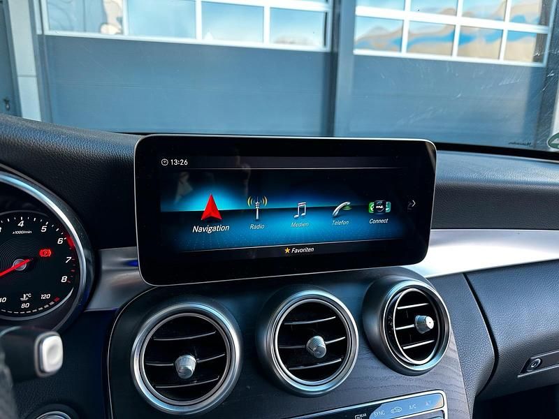 Gebraucht Mercedes C300 258 PS (189 kW) 2019 Silber Limousine