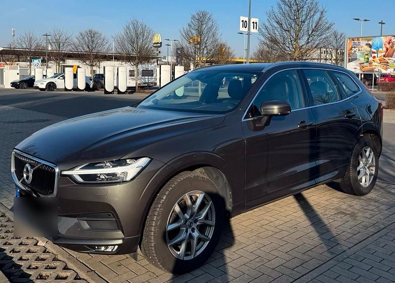 Gebraucht Volvo XC60 Momentum 190 PS (139 kW) 2019 Grau SUV