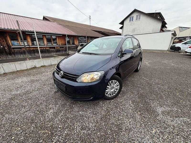 Gebraucht VW Golf VII Trendline 105 PS (77 kW) 2013 Night blue metallic Kleinwagen