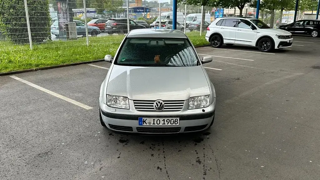 Gebraucht VW Bora Edition 101 PS (74 kW) 1999 Silber Limousine