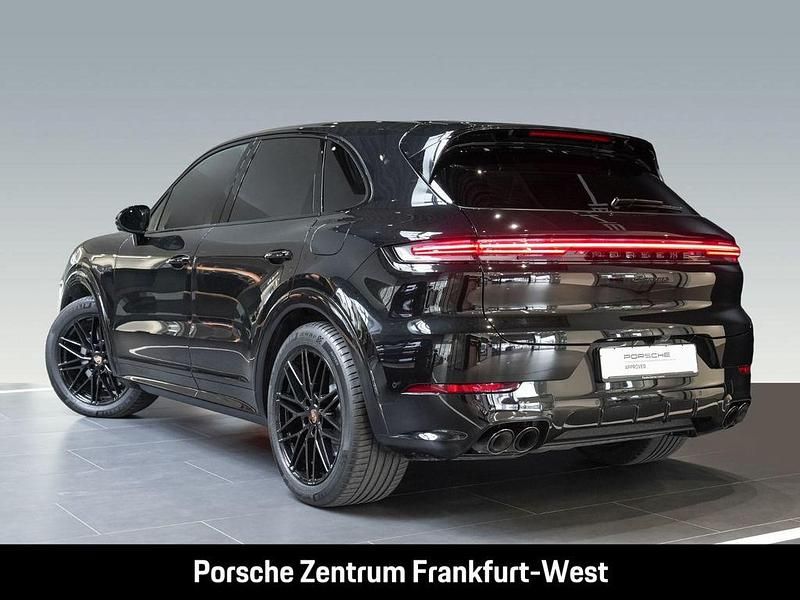 Gebraucht Porsche Cayenne 470 PS (345 kW) 2025 Chromitschwarzmetallic SUV