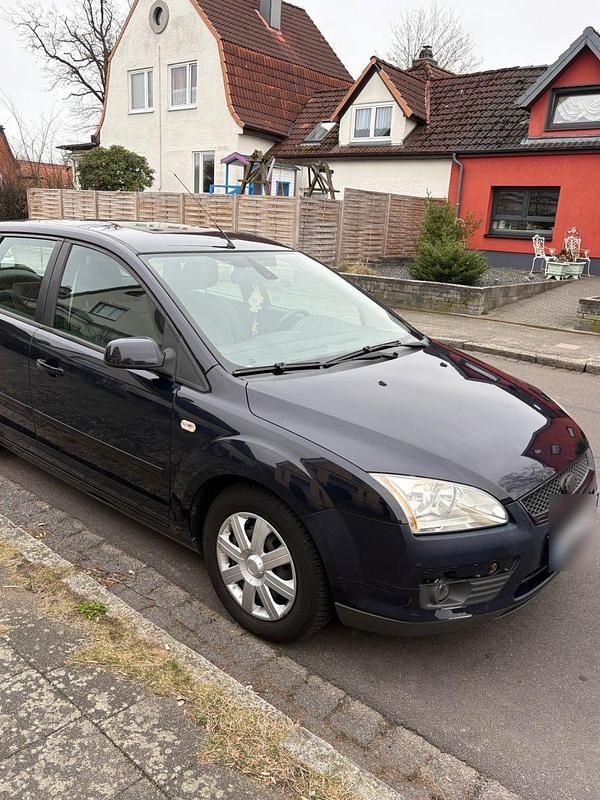 Gebraucht Ford Focus Ambiente 101 PS (74 kW) 2007 Blau Kombi