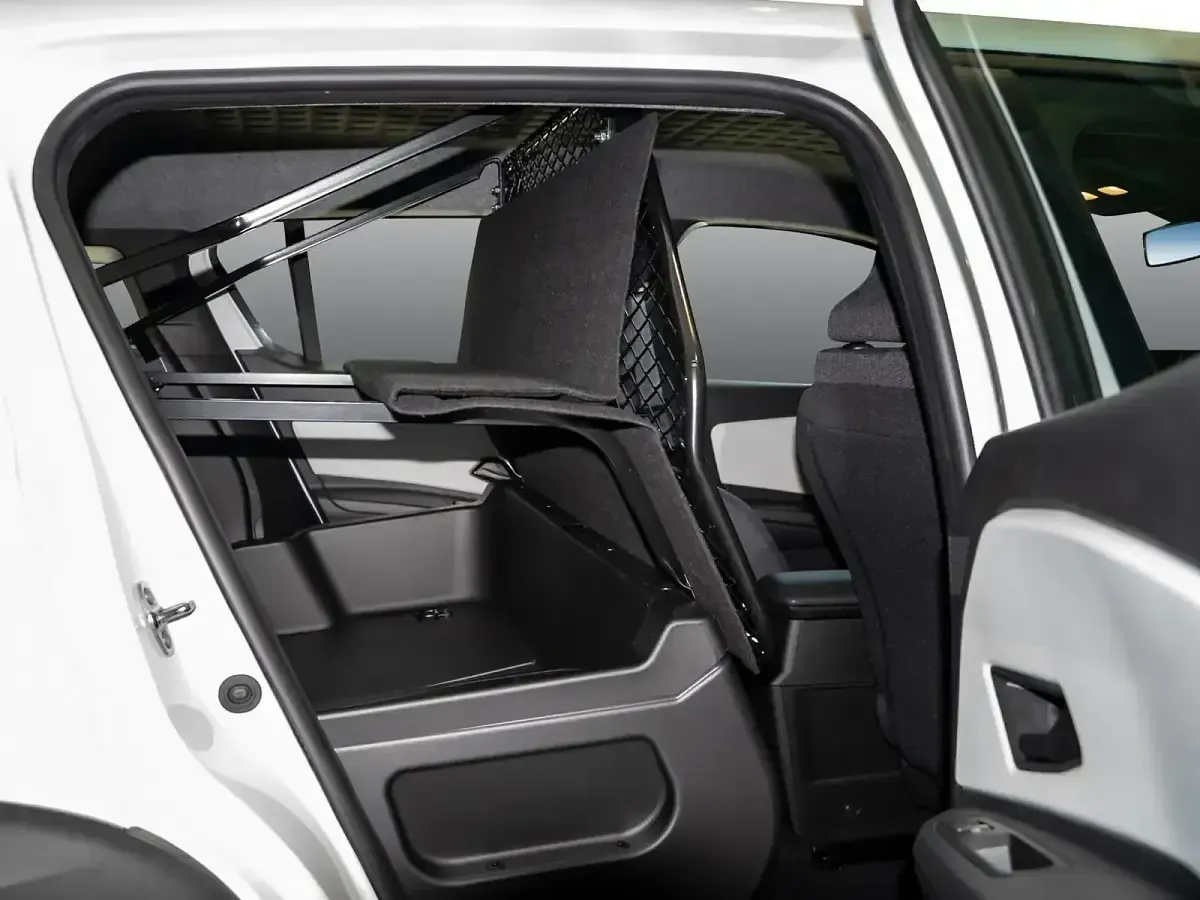 Neu Renault 4 E-Tech Komfort 110 kW (150 PS) 2026 Weiß SUV